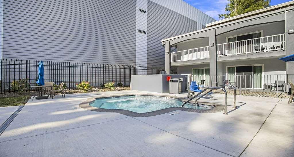 Surestay Plus Hotel By Best Western Sacramento North Konforlar fotoğraf